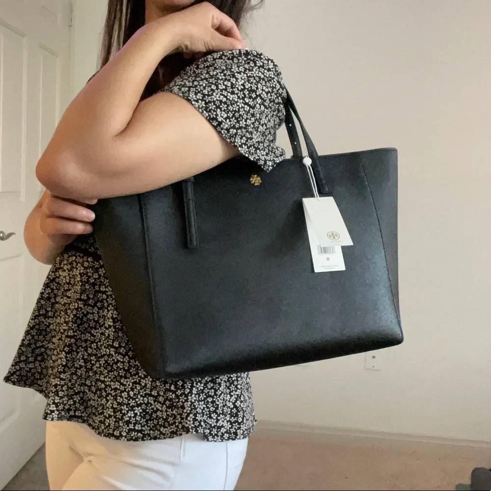 New , Authentic Tory Burch Emerson tote bag - Picture 9 of 14